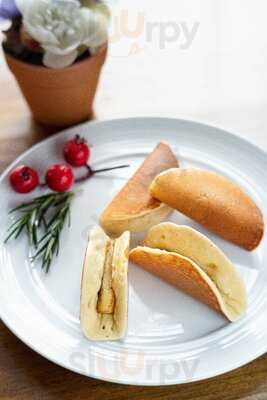 Uang Uang Restaurant