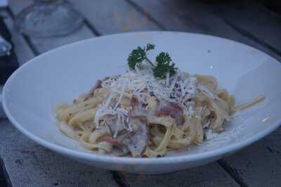 Secret Garden Coffee And Chocolate