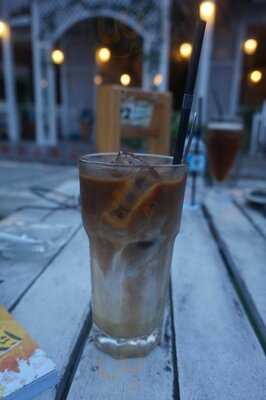 Secret Garden Coffee And Chocolate