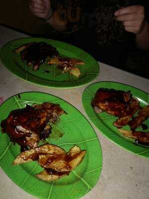 Warung Bbq Mek Made