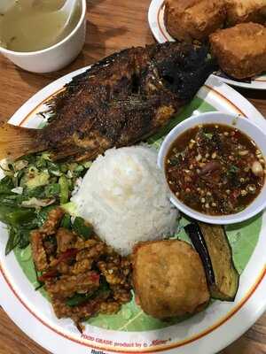 Ayam Bakar Wong Solo