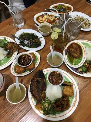 Ayam Bakar Wong Solo