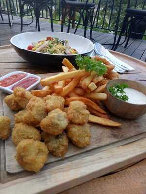 Cannibal Bistro & Bar