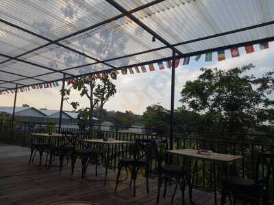 Cannibal Bistro & Bar