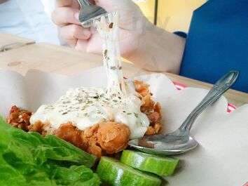 Ayam Geprek Budew