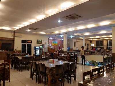 Red Snapper Seafood & Resto