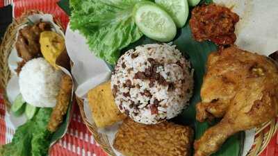 Slogi Kuliner Nyi Yuyun