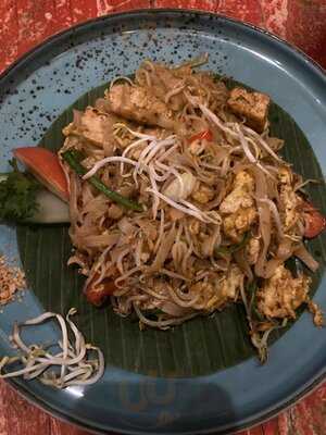 Uncle Norm's Bar & Bistro