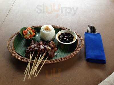 Seruni Sunken Pool Bar