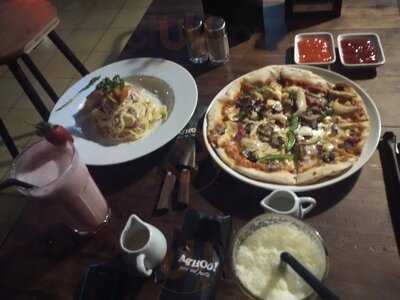 Silol Kopi & Eatery