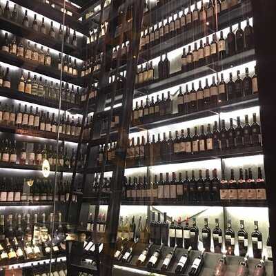 Blue Grass Bar And Grill