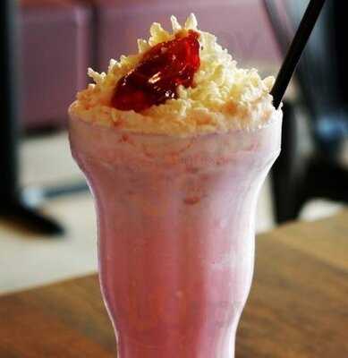 Gigabites Cyber Cafe And Eatery