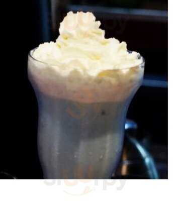 Gigabites Cyber Cafe And Eatery