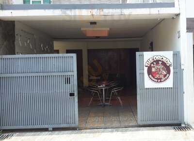 The Droids Burger N Hotdogs