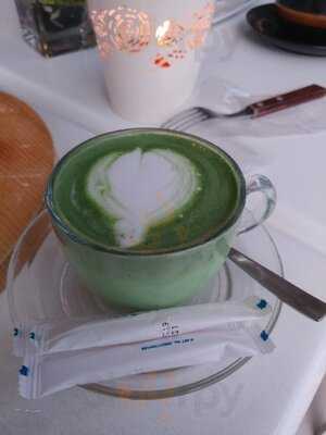 Orofi Cafe By The Valley