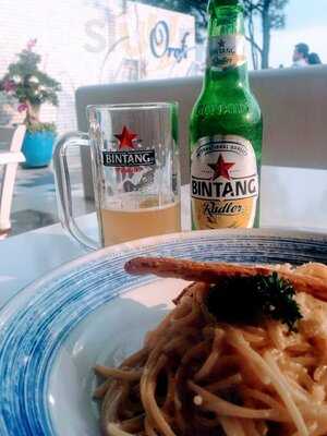 Orofi Cafe By The Valley