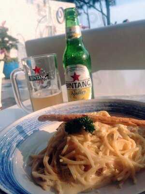 Orofi Cafe By The Valley