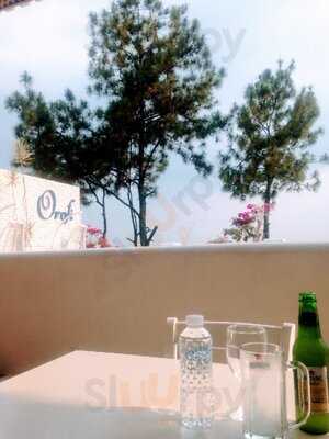 Orofi Cafe By The Valley