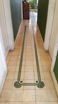 Mr. Guan Coffee & Books