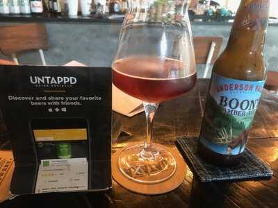 Hoi Polloi Craft Beer Garden