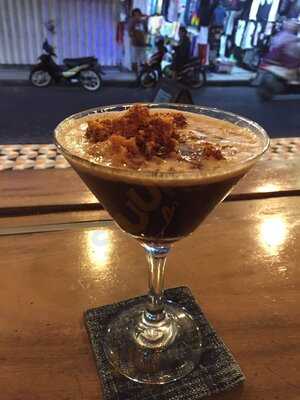 Hoi Polloi Craft Beer Garden