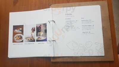 Three Folks (cilandak)