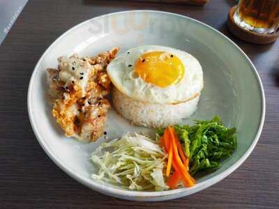 Three Folks (cilandak)