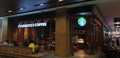 Starbucks Phinisi Point