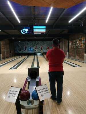 Excelso Bowling Rinjani