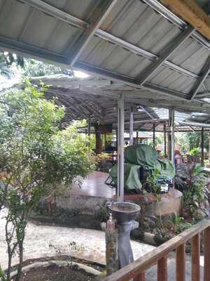 Bambu Oju Seafood & Resto