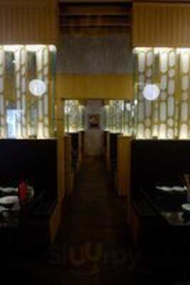 Momo Paradise Senopati