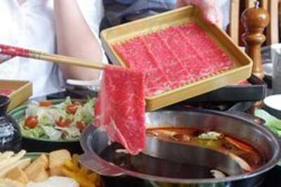 Momo Paradise Senopati