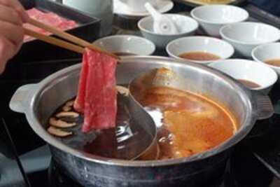 Momo Paradise Senopati