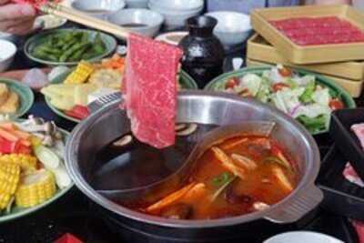 Momo Paradise Senopati