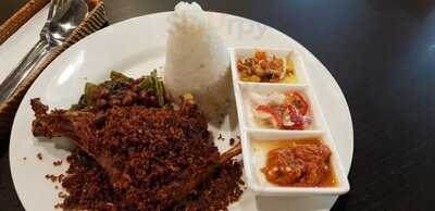 Bebek Garing Crispy Duck