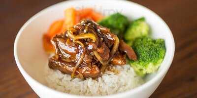 Eight Wheels Coffee And Eatery