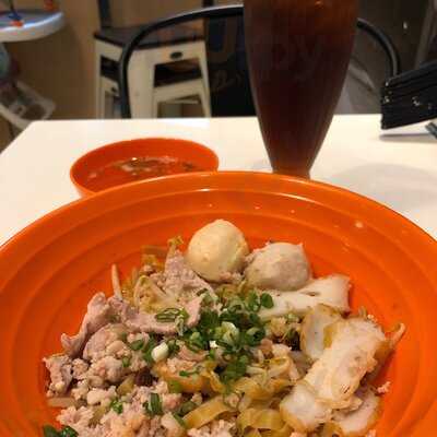 Jalan Tua Kong Lau Lim Mee Pok