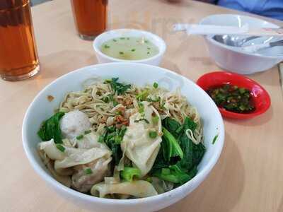 Rumah Makan Cahaya D/h Boen Tjit