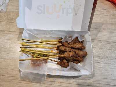 Sate Babi Bawah Pohon