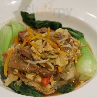 Bloeming Bar & Resto