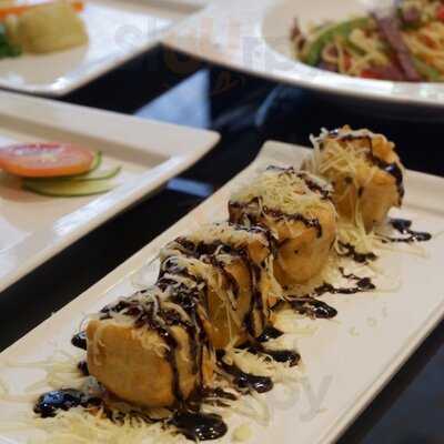 Bloeming Bar & Resto