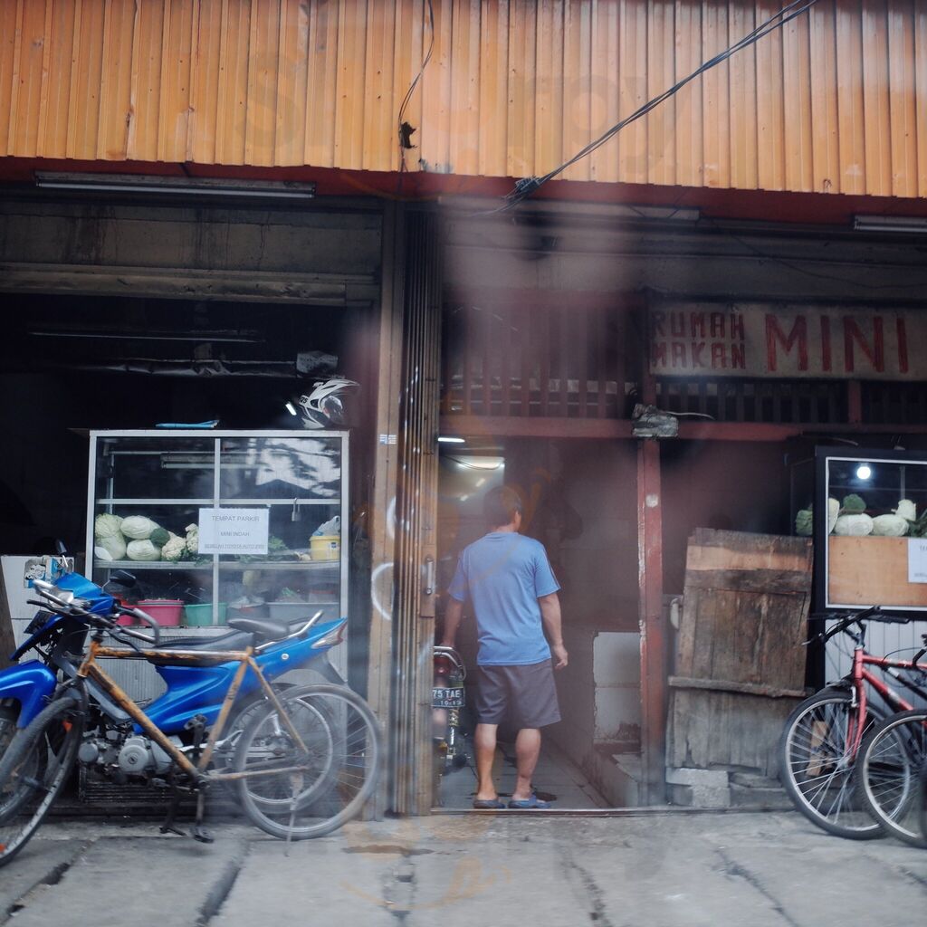 Rumah Makan Mini Indah