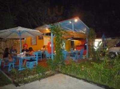 Mojo's Flying Burritos