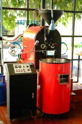 Jomo Coffee Eatery & Roastery