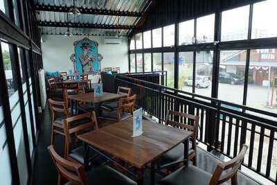 Jomo Coffee Eatery & Roastery