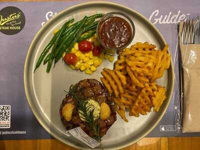 Justus Steak House Paskal 23
