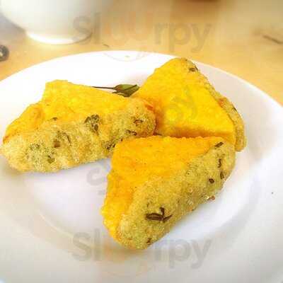 Angkringan Nasi Megono Pak Uban