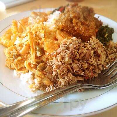 Angkringan Nasi Megono Pak Uban