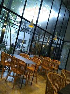 Mimiti Coffee & Space