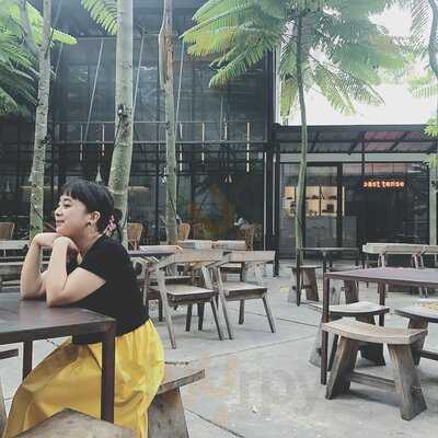 Mimiti Coffee & Space